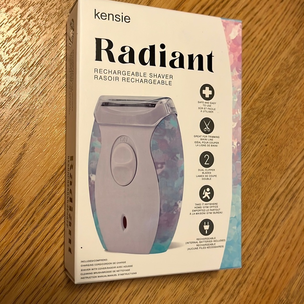 NWT Rechargeable  Shaver by Kensie